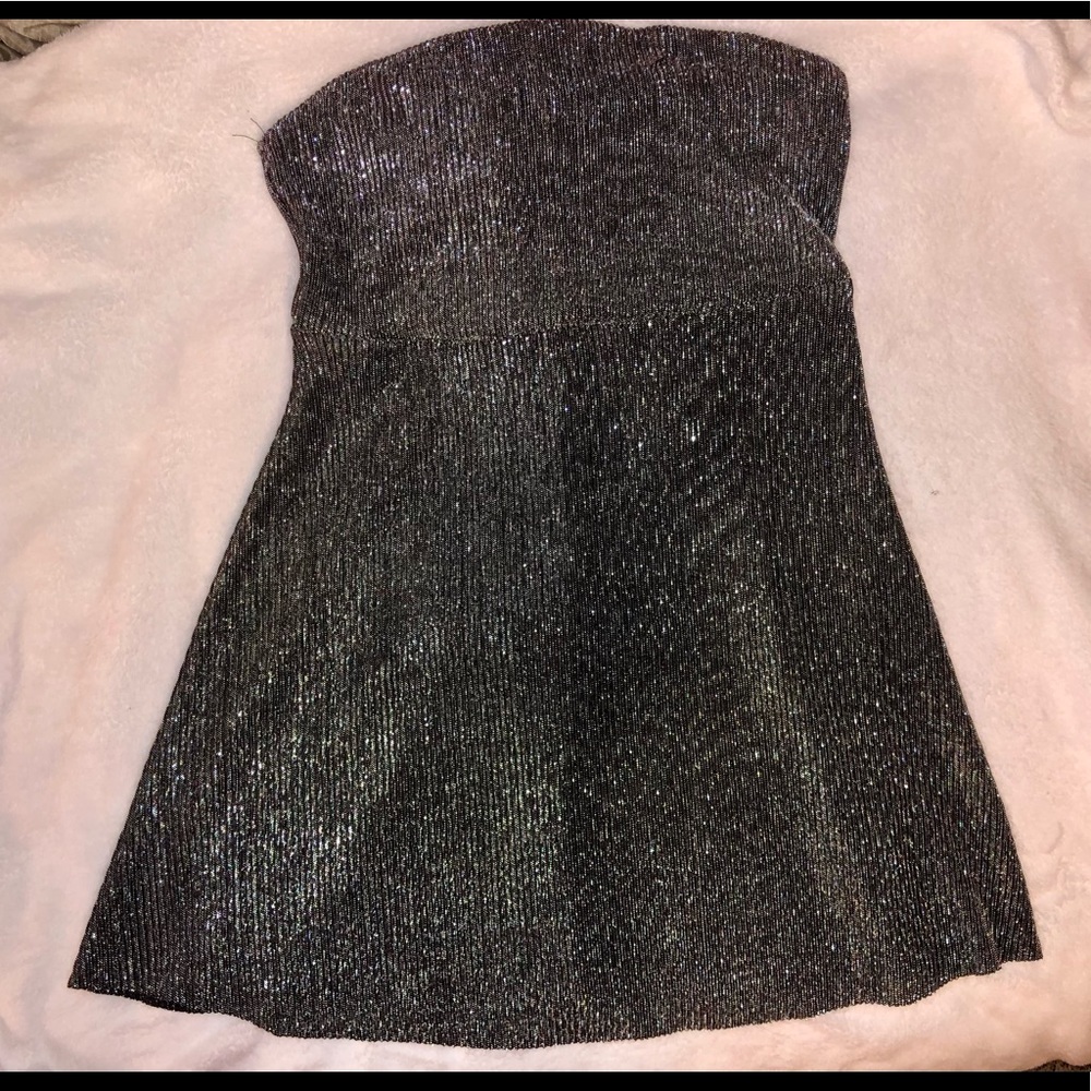 Strapless dress